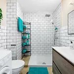 The Colors House, 653 Y 654 - Private *